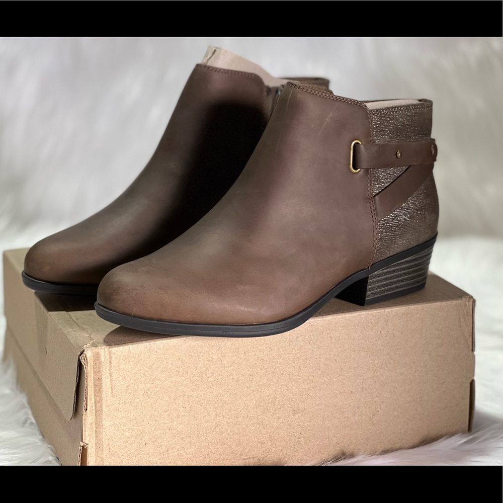 New Clarks Women's, Addiy Kara Ankle Boot - Picture 2 of 15